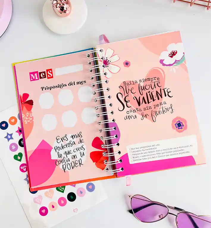 Agenda Sin Fechas 12 Meses Corazones