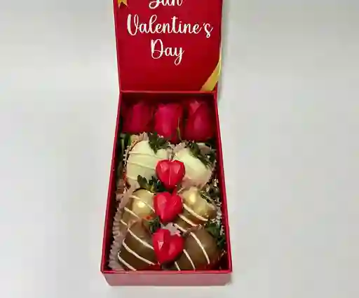 Caja De Lujo Pequeña Con Rosas Y Fresas Con Chocolate