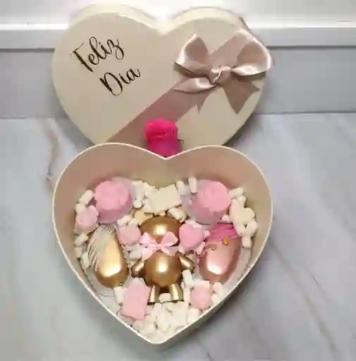 Caja Corazón De Ositos Y Paletas De Chocolate Rellenas