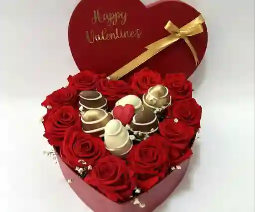 Caja De Lujo Corazón Con Rosas Y Fresas Cubiertas De Chocolate