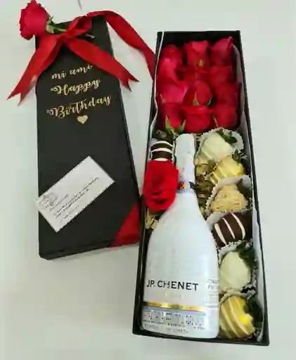 Caja De Lujo Rosas, Jp Chenet 750ml Y Fresas O Ferreros Rocher A Disponibilidad