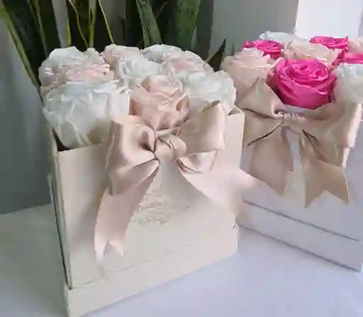 Caja De Lujo 9 Rosas Preservadas (disponibilidad Por Tienda)