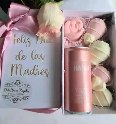 Caja De Lujo Fresas Con Chocolate Y Soda Hatsu