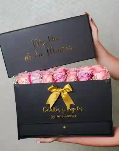 Caja De Lujo Gaveta Rosas 28 A 32, 12 Fresas Con Chocolate(programar)