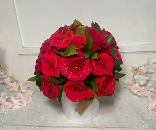 Cilindro De Lujo Con 35 Rosas