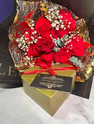 Combo Promoción (bouquet + Caja Eco Corazón Rellenos De Chocolate)