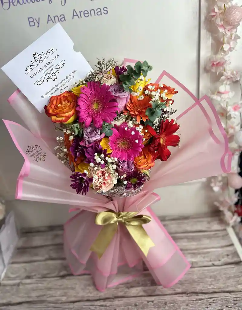 Ramo De Rosas, Claveles, Gerberas Y Margaritas