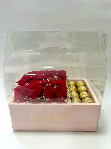Caja Con 16 Rosas Y Ferreros Tipo Lonchera