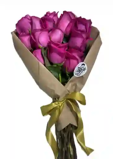 Bouquet 12 Rosas Fucsias