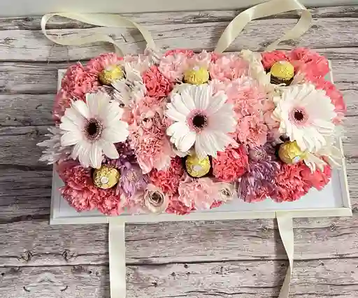Cofre De Lujo Con Gerberas, Claveles, Rosas Y Chocolates Ferreros Rocher