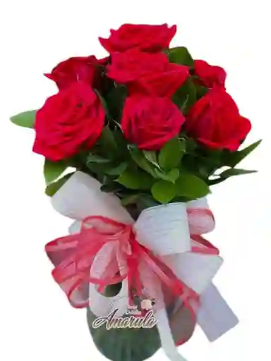 Flores Rosas Rojas En Jarrón