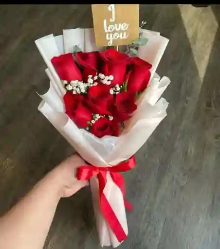 Ramo De Rosas Rojas Amor