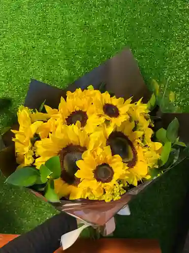 Ramo Brilla Con Girasoles