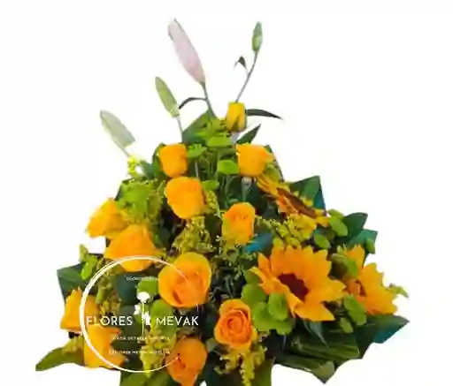 Flores Amarillas En Arreglo