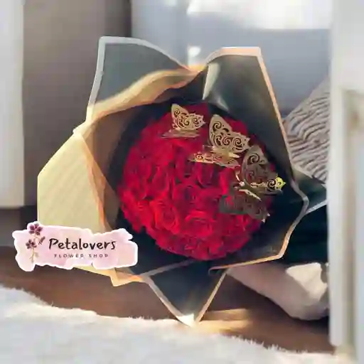 Flores Detalle 24 Rosas Rojas Con 3 Mariposas