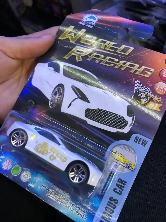 Carro Juguete De Coleccion Pequeño Blanco