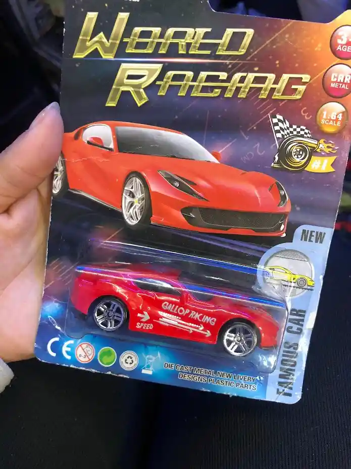 Carro Juguete De Coleccion Pequeño Rojo