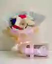 Rosas Y Lirio Con Chocolates Unicornio
