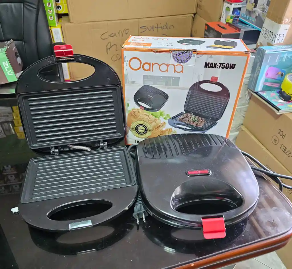 Sandwichera Parrilla De Prensa Antiadheren 750w