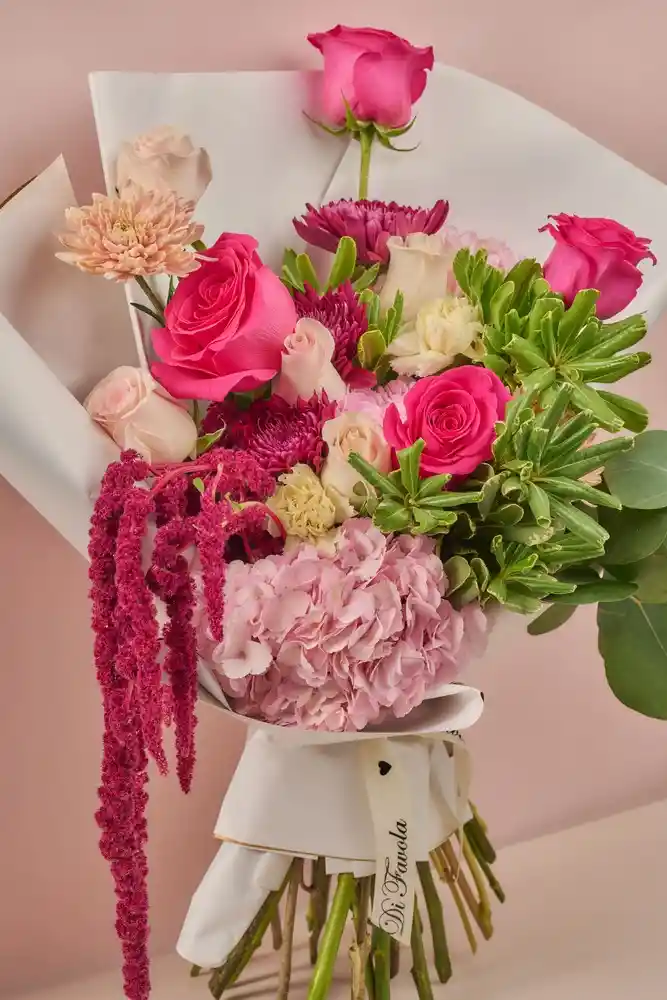 Bouquet Orgánico ''malva'' Flores Fucsia, Rosada Y Blancas. Lujoso