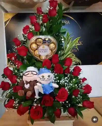 Ramo De Rosas Surtido Y Peluche