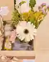 Día De La Mamá. Ancheta Espiritual Con Virgen De Guadalupe, Flores, Astromelias, Gerbera. Detalle Económico