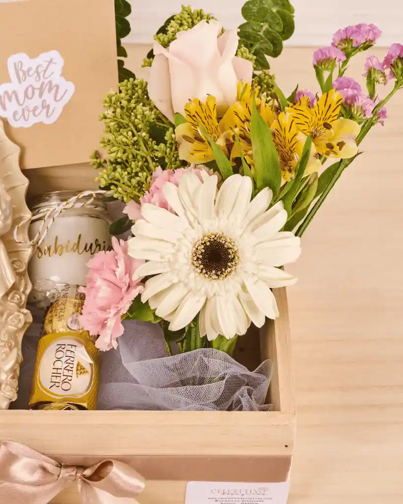 Día De La Mamá. Ancheta Espiritual Con Virgen De Guadalupe, Flores, Astromelias, Gerbera. Detalle Económico