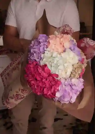 Arreglo Floral 12 Hortensias Elizabeth