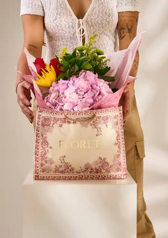 Ramo De Flores De Temporada En Bolsa De Lujo Flower Bag