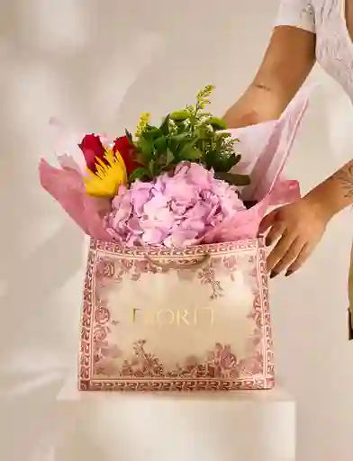 Ramo De Flores De Temporada En Bolsa De Lujo Flower Bag