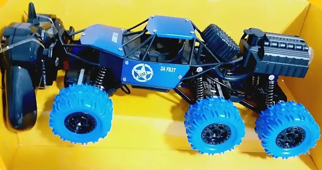 Juguete Carro Control Remoto Todo Terreno Rock Crawler Efecto Spray Ref 699-192