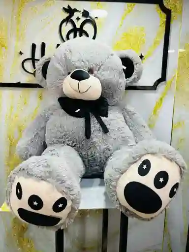 Oso Peluche Gris Detalles En Cuello Y Patas.