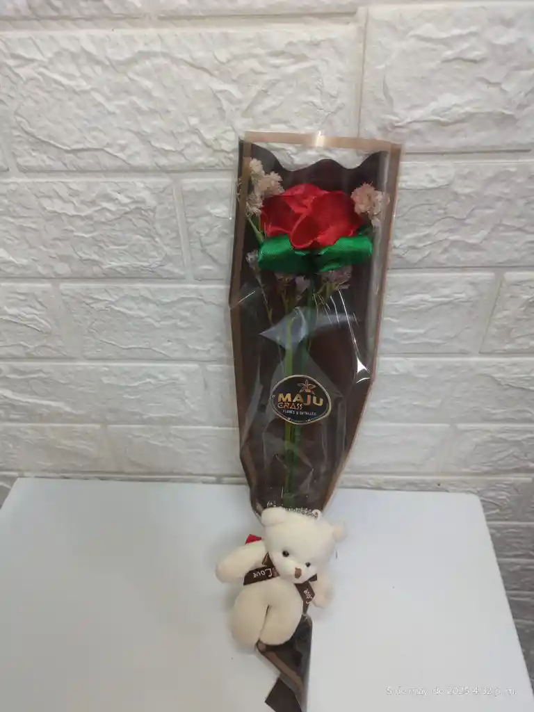 Solitario Rosa Con Oso Llavero De Peluche