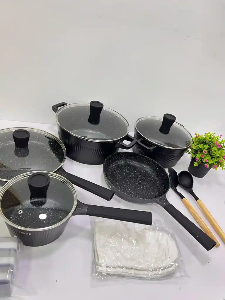 Set De Bateria De Ollas X 16pcs Negro