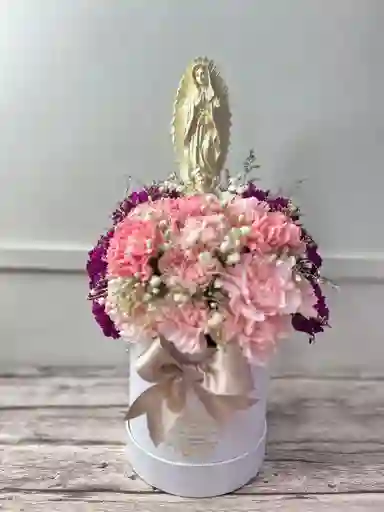 Caja De Lujo Cilindro Mini Con Claveles Y Virgen Pequeña - Especial Dia De Las Madres