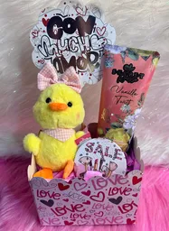 Set Regalo Ancheta Peluche Llavero De Pollito, Crema Corporal Y Espejo De Mano