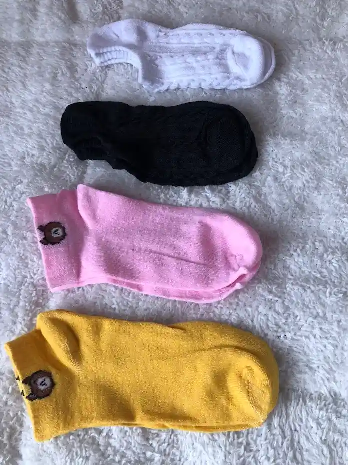 4 Pares De Medias
