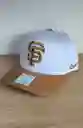 Gorra Sf – Edición Clásica Café/blanco