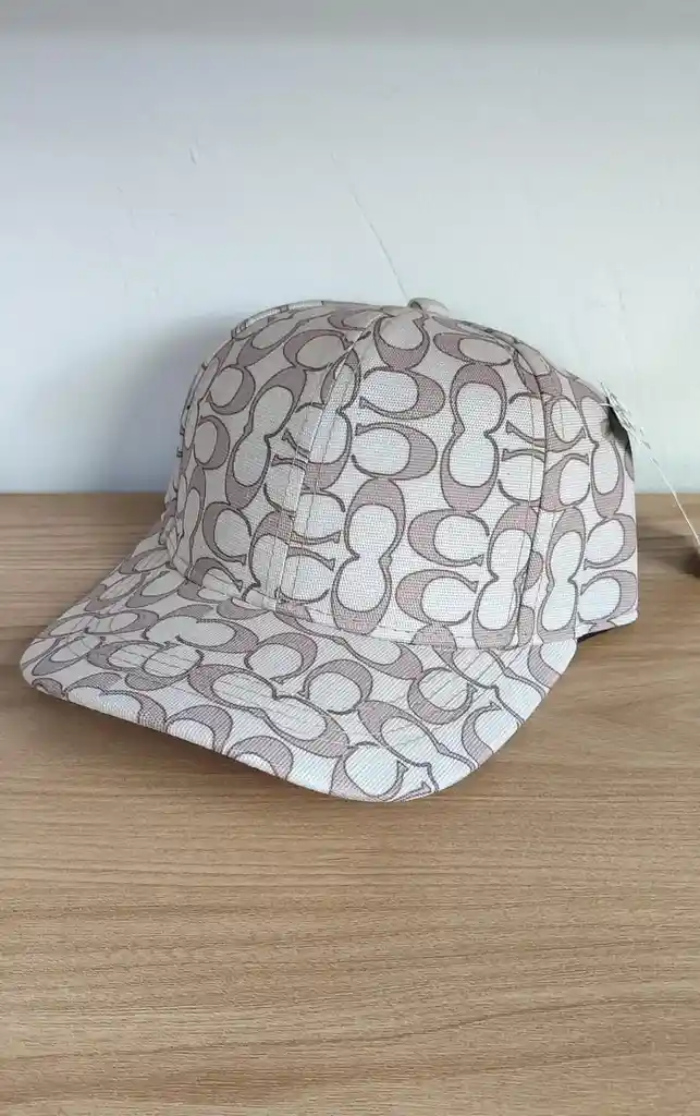 Gorra Coach Estilo Premium – Diseño Monograma Beigev