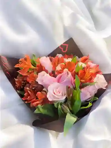 Bouquet De Rosas Rosadas Y Astromelia
