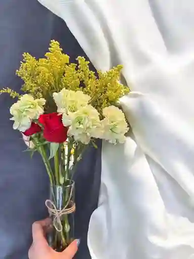 Solitario De Rosas Y Clavel