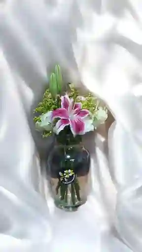 Jarron De Lirios Y Rosas