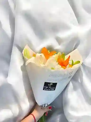 Bouquet De Lirios Con Margarita