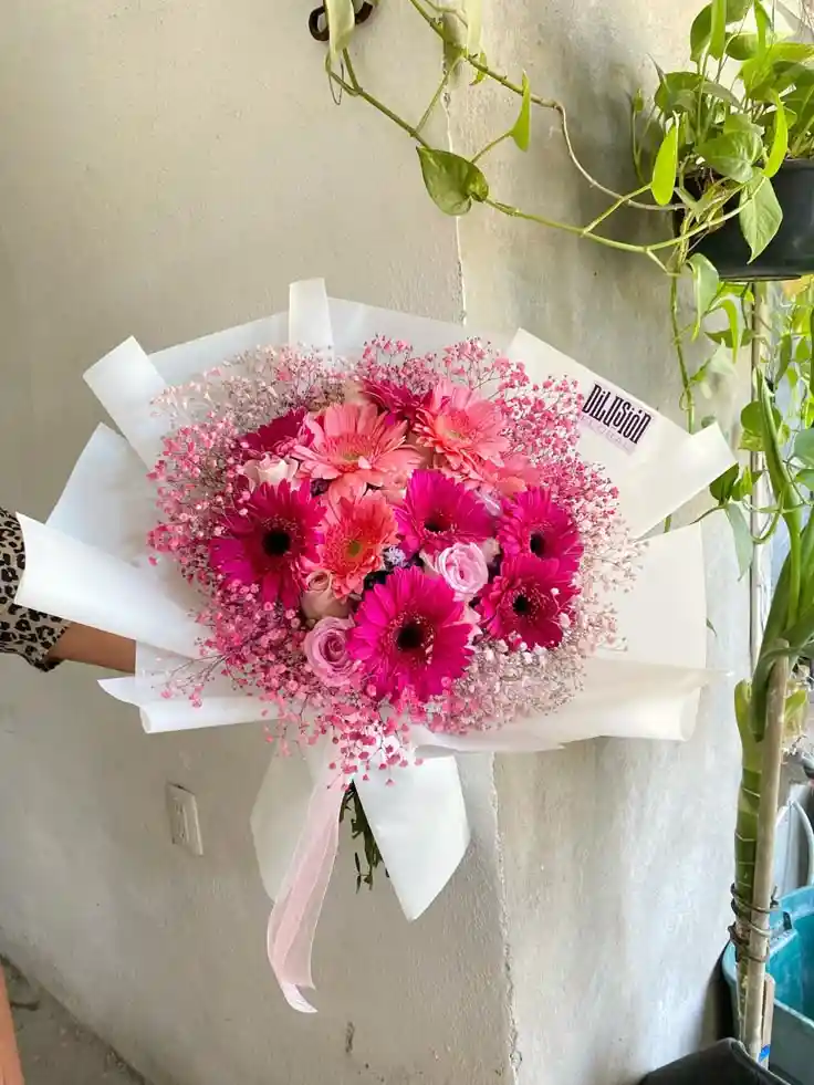 Bouquet De Gerberas Y Rosas