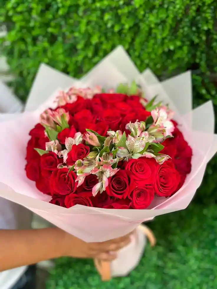 Bouquet De Rosas Con Astromelia