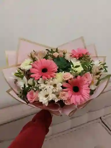 Bouquet De Gérberas Con Rosa Mini
