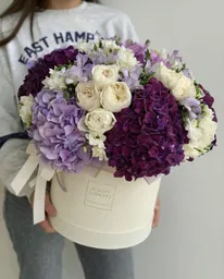 Caja Morada De Hortencia, Rosa Y Astromelia