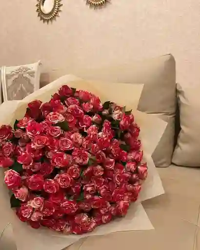 Ramo Buchón De Rosa Fucsia