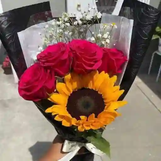Mini Bouquet De Girasol Y Rosa