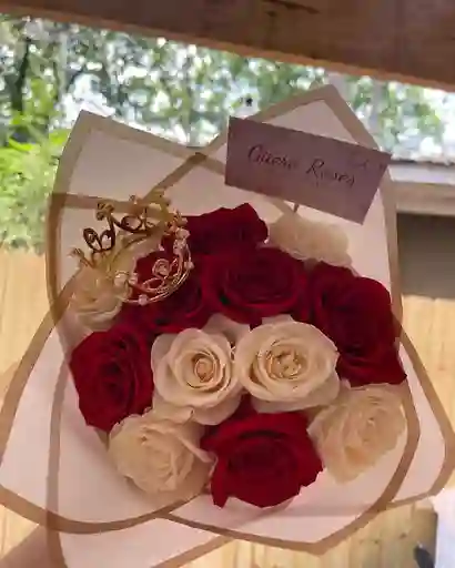 Bouquet De Rosas Blancas Y Rojas